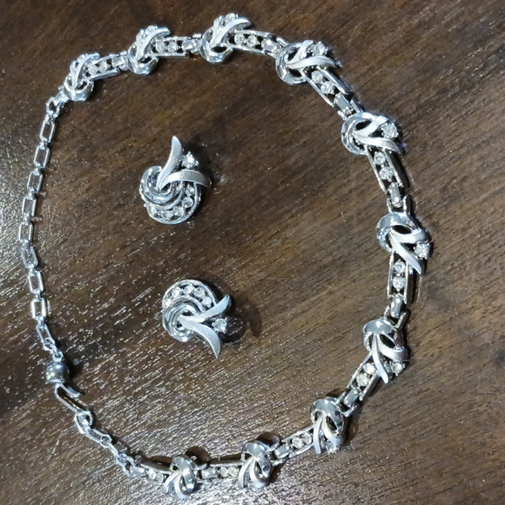 Crown Trifari Choker and Earring Set Silvertone Rhinestone